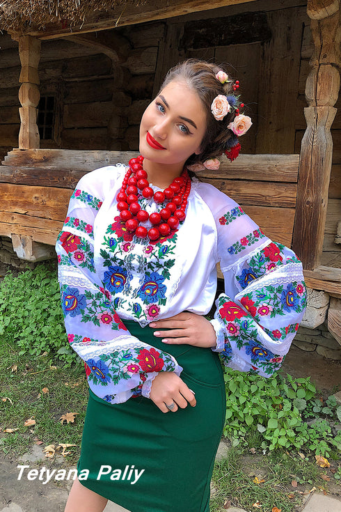 Embroidered shirt Pavlina