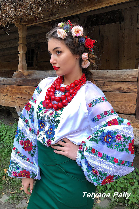 Embroidered shirt Pavlina