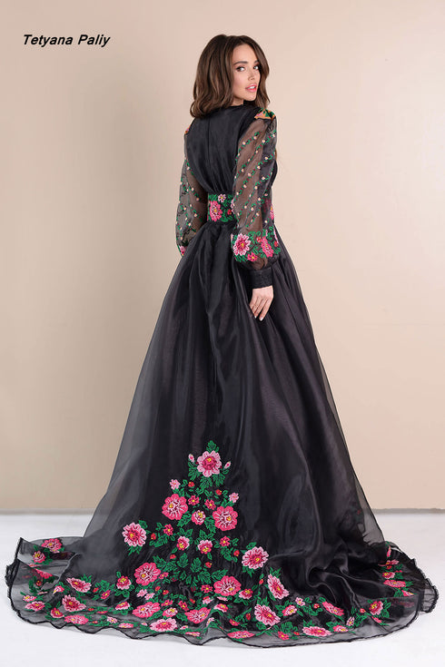 Tina embroidered dress ( black )