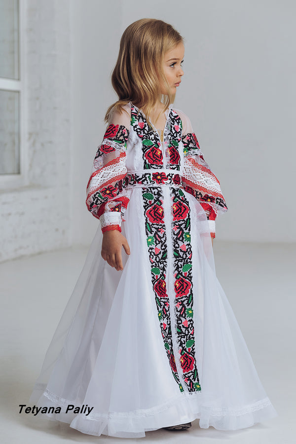 Embroidered dress Maina for a girl