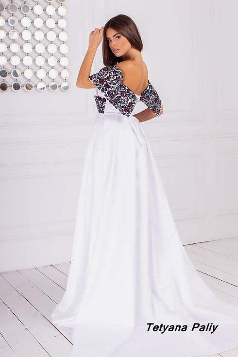 Dress Yulianna (black embroidery)